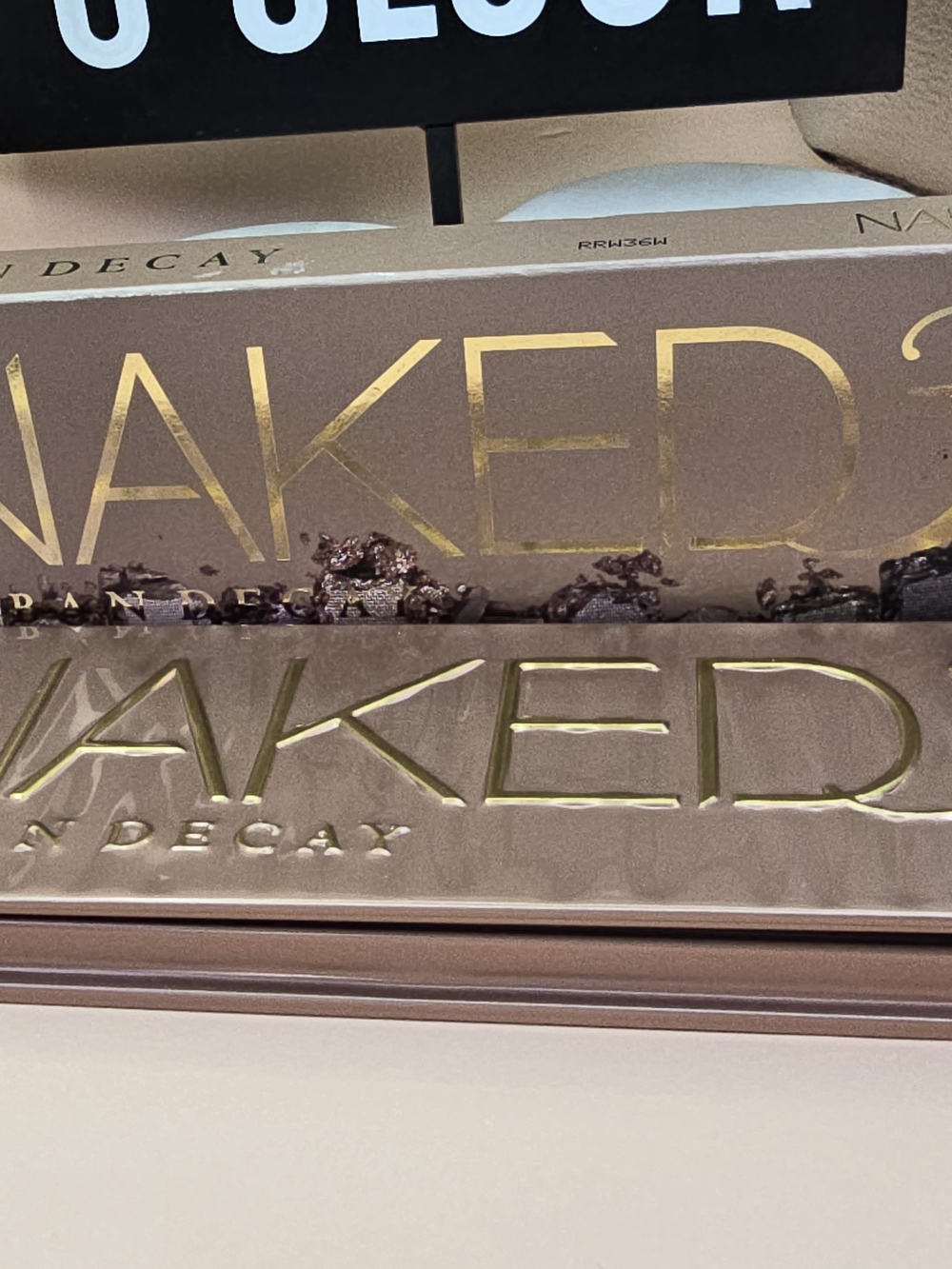 Urban Decay Naked3 Rose, Mauve & Neutral Eyeshadow Palette - Picture 4 of 4